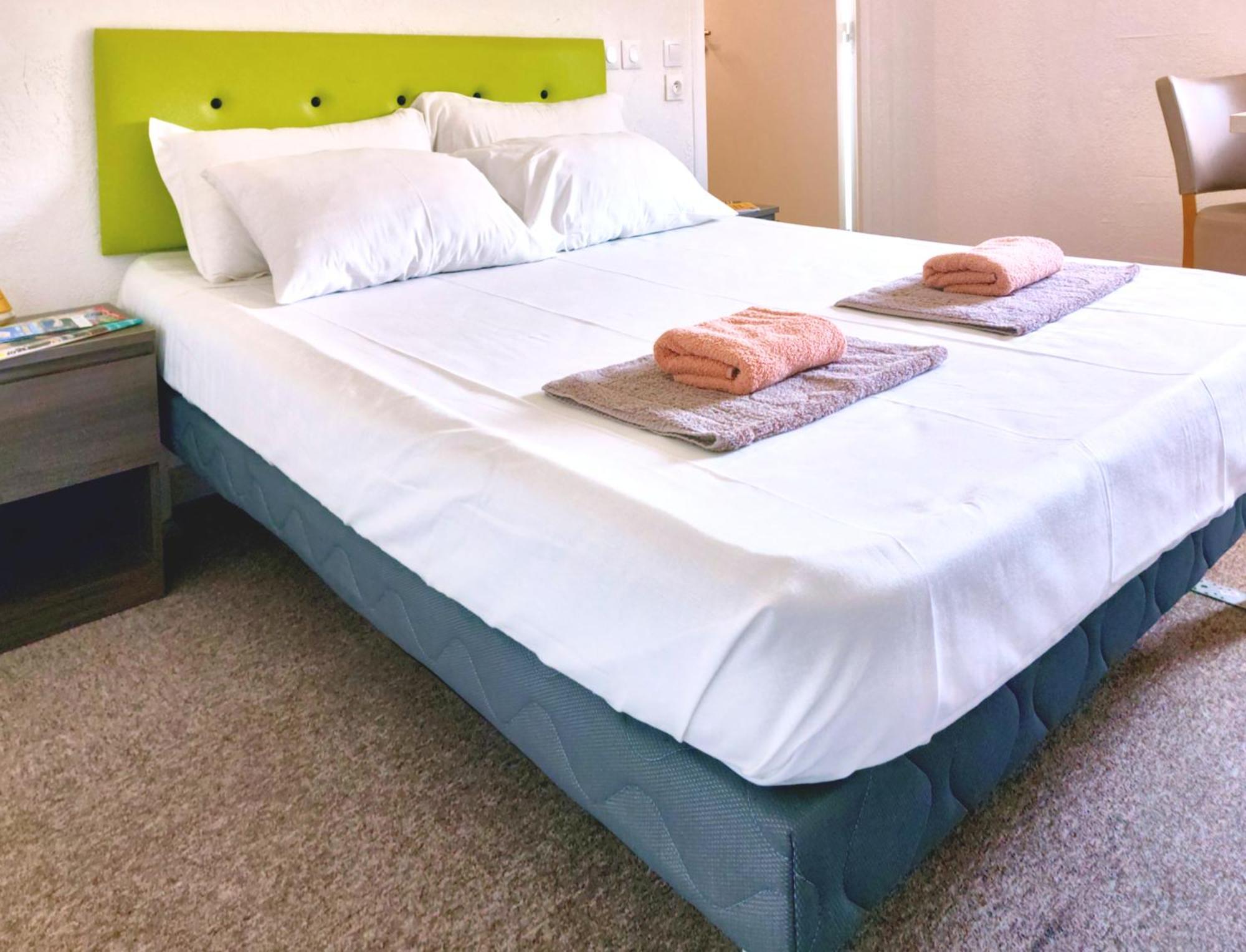 Hotel La Voile Bleue La Richardais Eksteriør billede